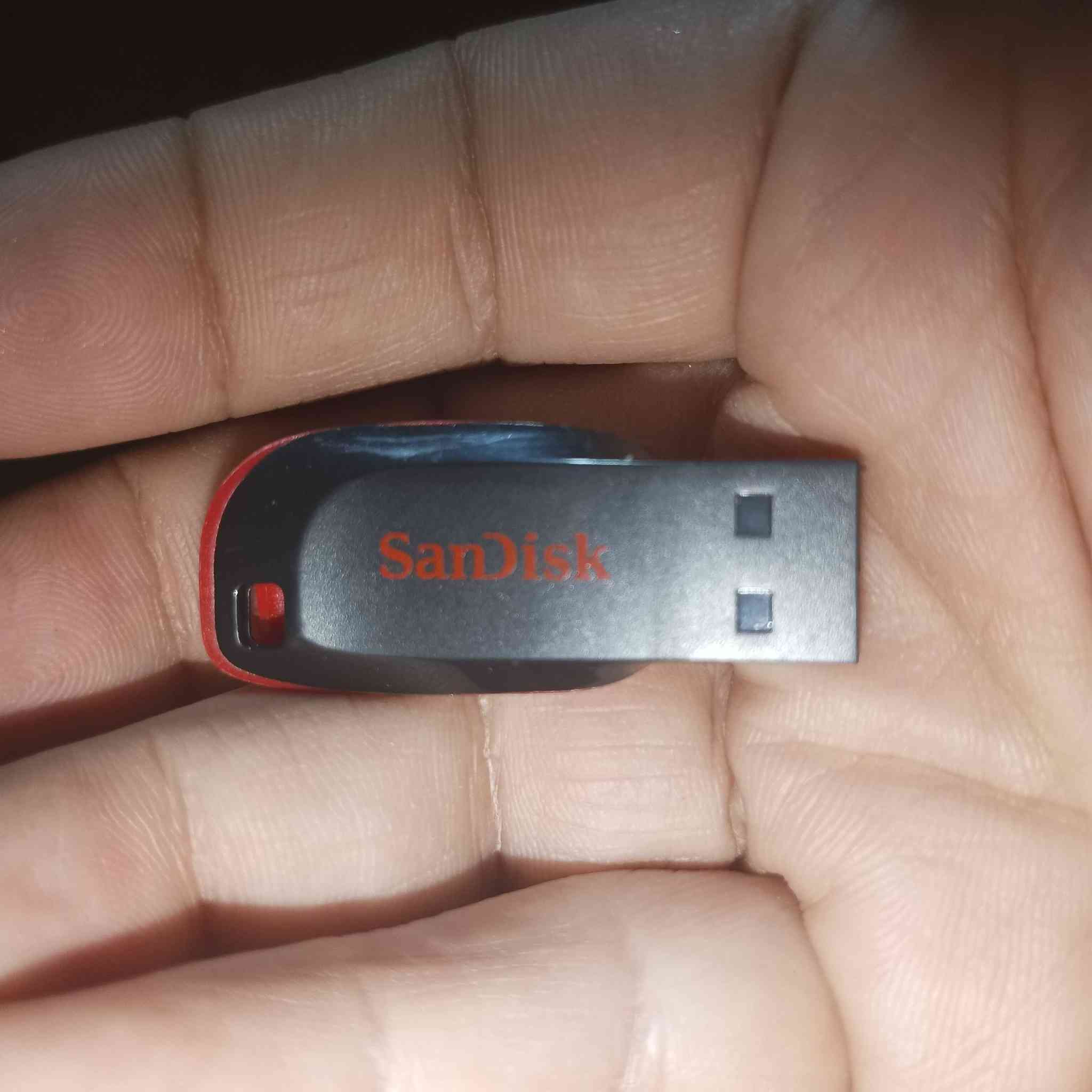 فلاشات سانديسك 64 كيكا فل
سعر القطعه ب4 الاف 
10 قطع ب40الف مع التوصيل


**إذا كنت صاحب هذا الإعلان وتريد حذفه لأي سبب، رجاءا أرسل رسالة إلى الدعم الفني**