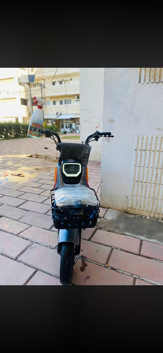 السلام عليكم دراجه RAYAN MOTOR للبيع مواصفات دراجه بيها نضامP دبل اشاره LEDعالي ناصي مابيها اي مشكله سرعه 45حقيقي الدراجه سريعه جدا فيها درع   الدراجه تخبل مستخدمه 1️⃣ شهر  ومواصفات هواي سعر250 مجال الرقم ***********
