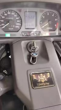 كولدن بحالة الوكالة بعدها دخولها من اليابان صار شهر تقريباً البك وجكات...