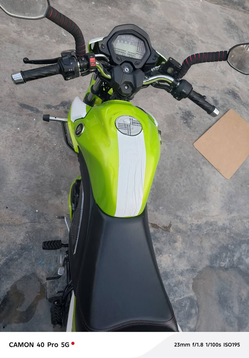 سلام عليكم هاوجي البيع موديل 2023مكمرك وكامل ورقم القرص بس سجل صالي ربع أشهر من شاده ومتوازي عله بيعتك سعر 16 مكان رمادي ***********
