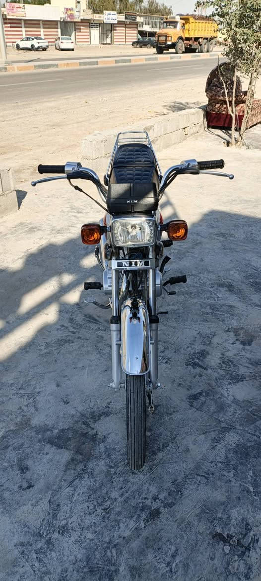 السلام عليكم دراجه نامه موديل 26 صاريهه 3ايام نازله للشارع بعدهه زيرو السعر خاص ***********
