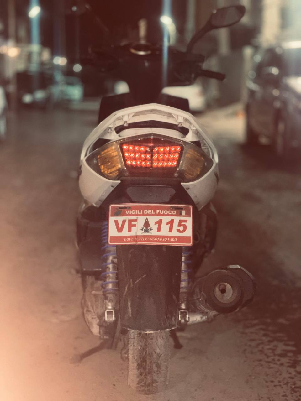 السلام عليكم دراجه سكنس فحل نازل خطين وارد كوري دراجه خير من الله نكره سلف بكل وقت  مكفولة كفاله عامه من كلشي دراجه شلعه ومعدل اشك الكاع تجي اشوفه بعينك كهربائيات كله شغاله جيب فيتر والفحص السعر700 الف وبيهه مجال حك الجيه الرقم ***********
