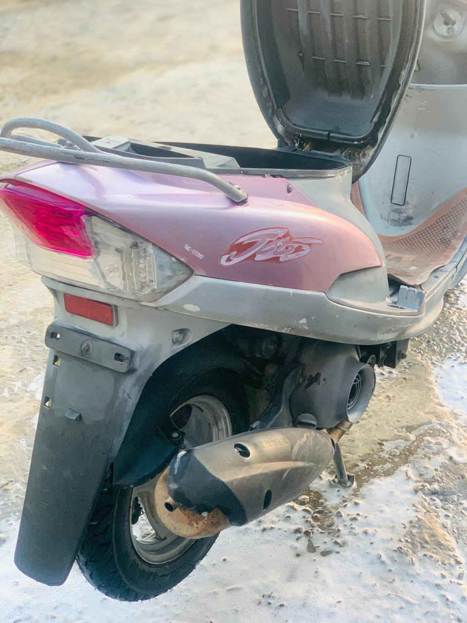 ماكس منغولي مكينه ما مفتوح بيه برغي دراجه بلاديه وكله ختم واحد ما نقصه برغي دراجه الفين و8طبله جبيره 800وبيه مجال وهاذه رقمي ***********
