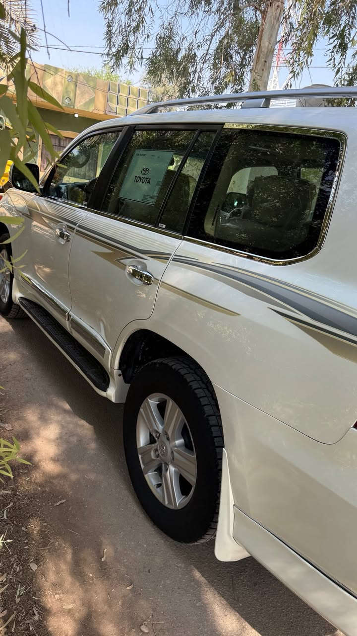 البيع لاند كروز 208. VXRمعروفه مواصفات ال VXR محرك 8سلندر فول سياره محدث دعاميات فقط السعر 265ورقه وبي مجال إلاستفسار اكثر اتصل ‭٠٧٨٠ ٧١٣ ٧٥٠٠‬
