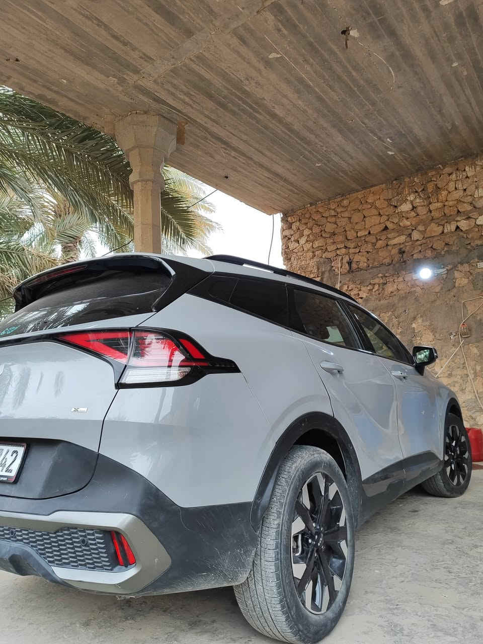 سبورتج Xline 2023 أعلى فئة 
وارد امريكي لون سمنتي  حادثها تبديل باب خلفي عكس السايق فقط مع تكحيل هلال الجاملغ الخلفي.

#عداد_الكيلو_متر : 25 ألف فقط 
رقم بغداد انكليزي تحويل ثاني يوم.

#المواصفات 
محرك 2500 GDI
بصمة تشغيل عن بعد
كشنات جلد كهرباء
رادار امامي وخلفي وجانبي
مودات قيادة 
فور ويل درايف 4x4
بانوراما 
حساسات خلفية
جنطة كهرباء 
السياره كلش حلوة وجديدة اي نقص ما بيها كاملة 100%  هزة جديدة والسنوية لسنة 2030 

#مكان_السيارة: الانبار حديثة 

#للتواصل: *********** يتوفر واتساب
