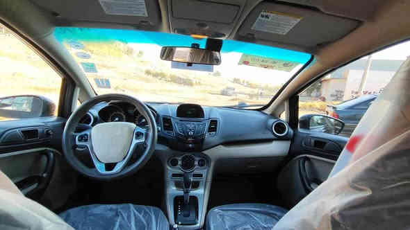 فورت فيستا
٢٠١٧
دوو پارچه هه يه بونيتي بلادي گوراوه 
كه مه ك سانسي لاي سه كني گرتيه په ره شوتي ته قيه 
سه قفي كه مه ك ته زره يه  ما باقي 
گير و مه كينه به شه رت 
به ناوكردن به شه رت
٨$ وه ره قه غرامه يي له سه ره پاش مه عامه له ده يگه رينمه وه  
٦٨ مه جال 
(***********)
گورينه وه ش ده كم به سياري گه وره 
٣ كورسي أربيل
