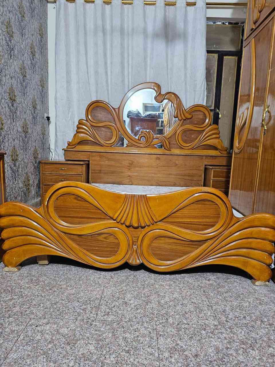 غرفة ٧ قطع تفصال للبيع إخشاب صاج داخل وخارج تكمة بمعنى الكلمة ونظيفة استخدام قليل
رايديها ب٦٠٠
مكاني بغداد البلديات


**إذا كنت صاحب هذا الإعلان وتريد حذفه لأي سبب، رجاءا أرسل رسالة إلى الدعم الفني**