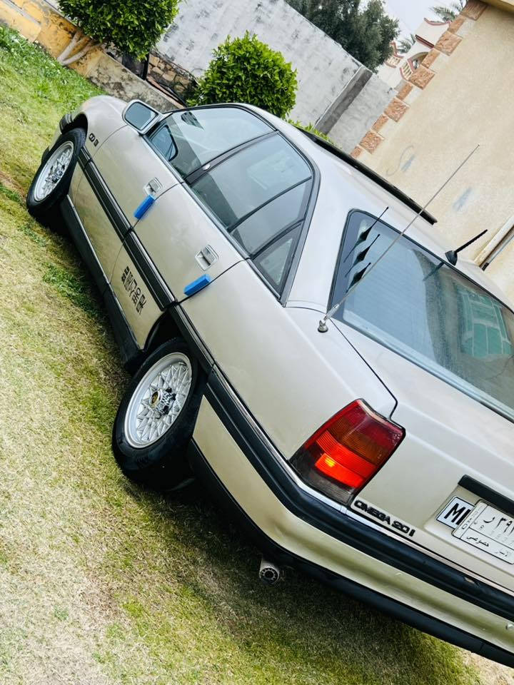 يالله اوبل اوميكا للبيع موديل 93
سياره بلاديه لا صبق ولا سمكره عل وضع شركه مال جناي سنويه جديده 
محرك الفين بلادي فول اوتوماتيك 
فتحه سيدي اربع تجوات محسن جوهرة
تخم تاير صدر امامي خلفي مسجل اناره 
سياره عل وضع شركه وسياره ما نقصه شي مال بيت احله من صور سياره السعر38مجال بصيط مكان السياره الأنبار الرمادي لاستفسار ***********
