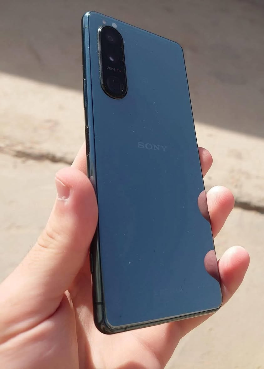 سلام عليكم 
جهاز sony 5 mark 3 
موصفات snapdragon 888 شاشة oled ذاكرة 128 رام 8 لليسأل ببجي 60 فريم
جهاز جدا نظيف وستعمال شخصي واضح بصور بس بي فطر بركن بشاشة ما مأثر ع الجهاز ابدا مكفول من اي خلل كلة شغال تفحص ما عجبك يرجع وانا الممنون
كامرتة كلش حلوة سعر 160  
مكاني نجف متواجد ماسنجر ونا خادم النجف, العراق


**إذا كنت صاحب هذا الإعلان وتريد حذفه لأي سبب، رجاءا أرسل رسالة إلى الدعم الفني**