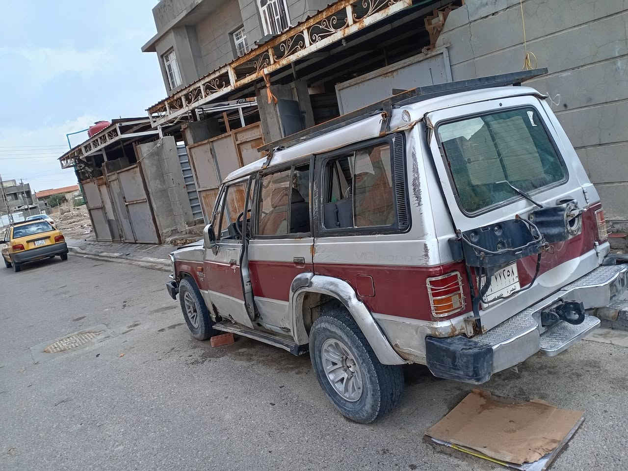 باجيرو مديل1991رقم بصرة بأسمي سنوية2028مشروع وطني مكينتهة ثنين ونص دلكو قبل شهر شديتهة لاتنقيص ولا تبخير تخم تاير بيهة حديداتهة 90٪ باتري جديد بور ومسطرة بخاخات ودينمو جدد مكينة وكير جاهزات وسيارة ماعيزهة شي بس سمكرة بيهة طبلة جوة ربل يرادلهن ودبلات ورة بس ذن باقي مبدلة غرفتهة نضيفة شباك وكفر لايت وسكن موجودات انا فاتحهن مكانهة بصرة سعرهة34ورقة وبيهة مجال رقم***********
