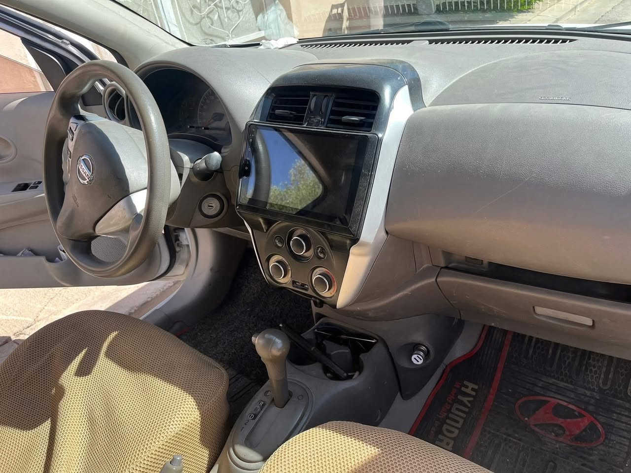 السلام عليكم
نيسان سني هندي 2018 البليتة الزركة

رقم اربيل الجديد سنوية 2031  وهزة جديدة

بيها صبغ الدور مال تاير فقط ومكانتين بارد واكو طخات بسيطة على داير السيارة بدون حادث كير ومحرك وحدادية تبريد مكفول والسيارة داخلها كلش نضيف 

سنوية بأسمي تحويل مباشر  مكاني اربيل


**إذا كنت صاحب هذا الإعلان وتريد حذفه لأي سبب، رجاءا أرسل رسالة إلى الدعم الفني**