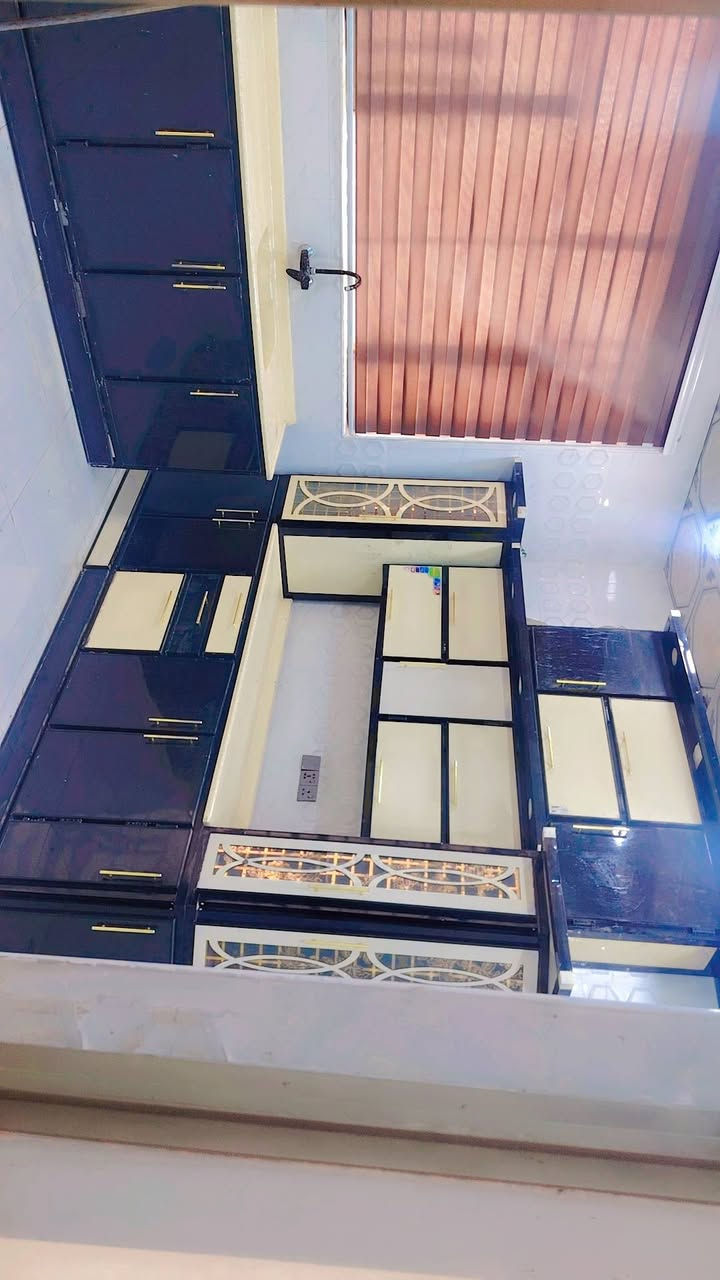 السلام عليكم كاونتر 3متر ابو المرمر السنك 2متر الالمنيوم اتصل *********** مكلف بنشر
