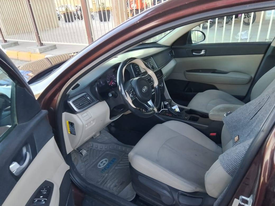 السلام عليكم سياره اوبتيما موديل 2017 وارد امريكي حادثه وليد وبابا سياره جاهزه محرك 2400 جي تي اي تبريد حداديه جير كفاله مكان السياره كربلاء سعر السياره 117 بها مجال بسيط رقم الهاتف***********
