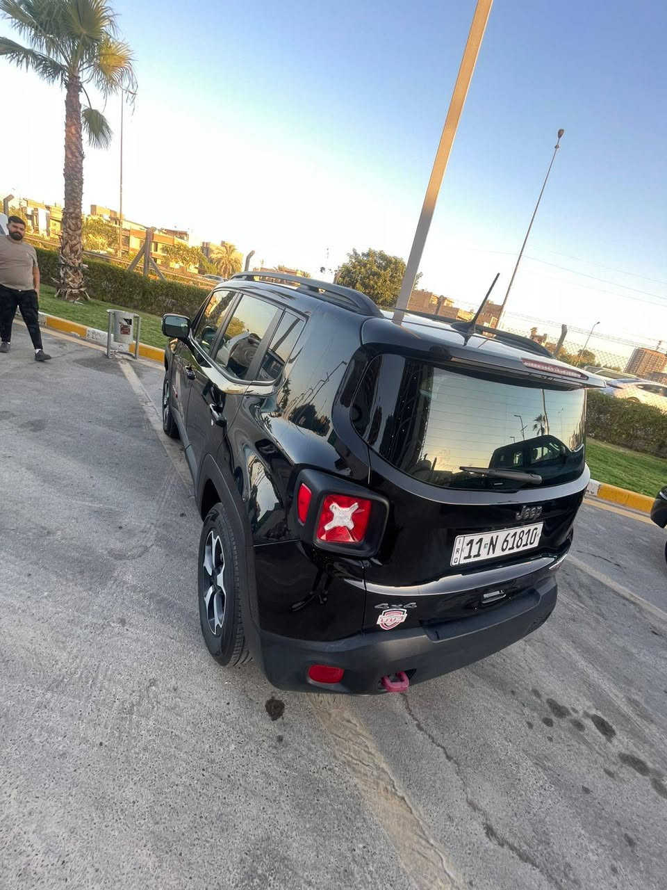 السلام عليكم
جيب رينجيد 2019
تريل هوك 
حادث جاملغ وبنيد 
بانوراما
تشغيل بعد 
بصمه ابواب وتشغيل 
5وضعيات قياده 
كرسي حضن شعار تريل هوك 
وباقي المواصفات المعروفه بالتريل 
السياره ماشيه 27
رقم وهزه جدد
عليها ادامه كامله ولا كلوب بالدشبول 
صور الحادث مرفقه
***********
***********
السعر 127 وبيهه مجال بسيط

