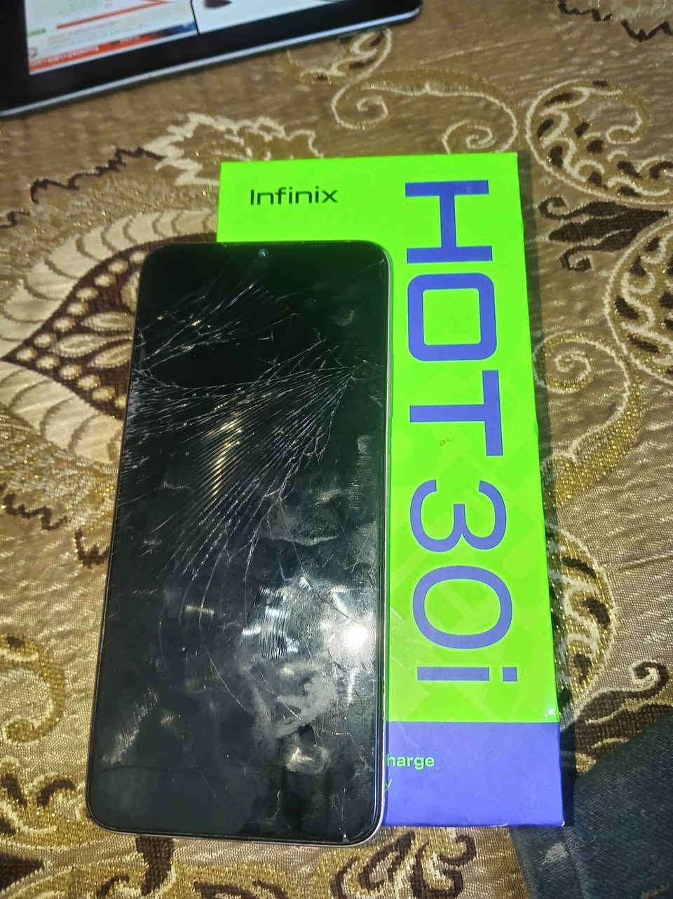 سلام عليكم
انفنكس هوت 30i
ذاكرة١٢٨
بطارية ٥٠٠٠
مكفول كفاله عامه 
فقط هاذ الكسر بل شاشه 
مامثئر عل لمس ابد
كامل ملحقات شاحنه الاصليه
سعر 70بي مجال قليل


**إذا كنت صاحب هذا الإعلان وتريد حذفه لأي سبب، رجاءا أرسل رسالة إلى الدعم الفني**
