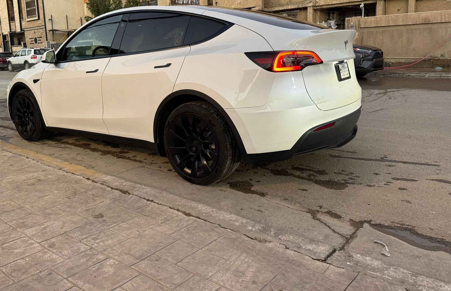 !!  Tesla Y 2024 🔹 Utility Sport !!

✔️ Tesla Y 2024 RWD/4WD

✔️ رقم بغداد 

✔️ تسلا Y ➖️️ الفئة الرياضية
 
✔️  المقطوعة 6.927 ميل

✔️ داخل جلد أبيض 

✔️ دفع خلفي/دفع رباعي 

✔️ كامرات محيطية 360°

✔️ رادارات محيطية 360°

✔️ أون لاين 

✔️ حادثه نقص جاملغ أمامي جهة اليسار  ودعامية
لايت جهة اليسار - لا دواخل ولا شواصي ولا
أيرباك- مثل ما موضحة بالصور.

                                            $ 26.300💸

☎️ للأستفسار ☎️
 *********** ➖ ️على الخاص
