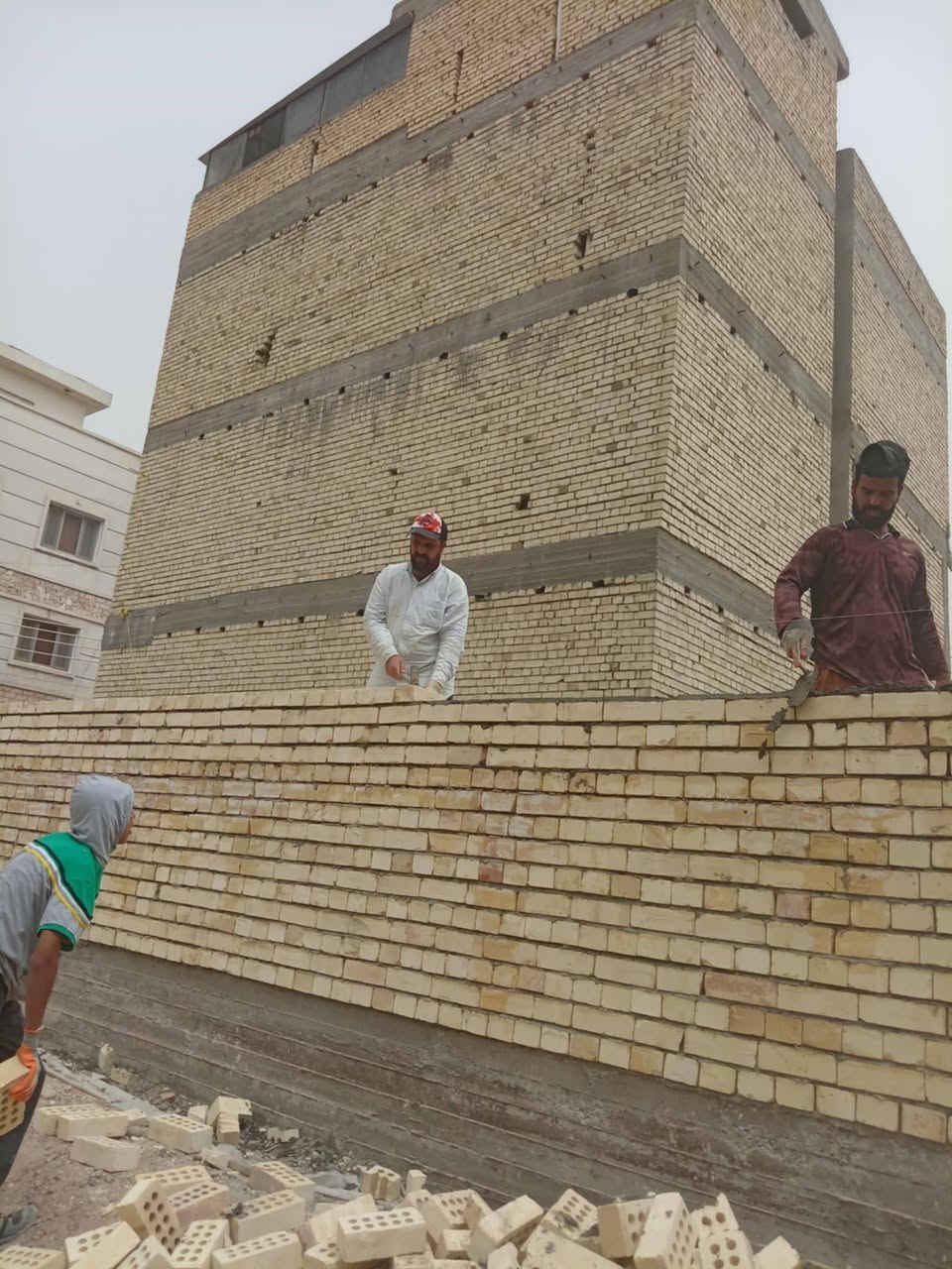 السلام عليكم مقاولات عامة

بناء وترميم - أو بناء - أوترميم -   تأسيس كهرباء 

   تأسيس مجاري-   تأسيس ماء - تفليش

بأدارة : كاظم الشمري

رقم الهاتف :***********

يتوفر وأتساب
