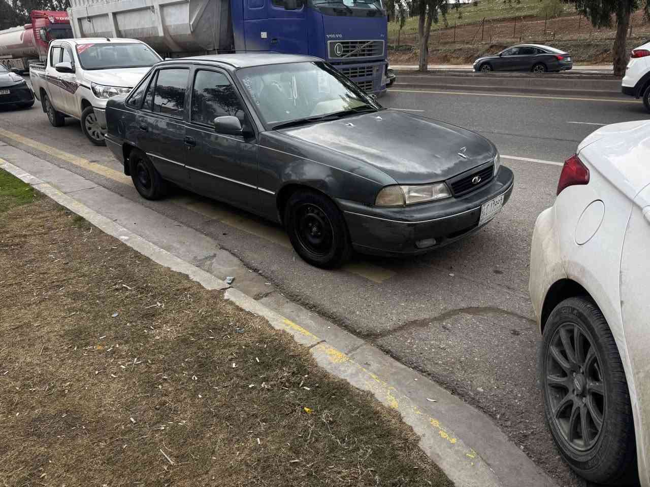 السلام عليكم .
للبيع سياره دايو سلوو موديل 1994 مكينه بيه خيط تبخيرر سياره بلاديه قطره صبخ ما بيها السعر 33$وبيها مجال للشراي للاستفسار *********** مكان سامراء
