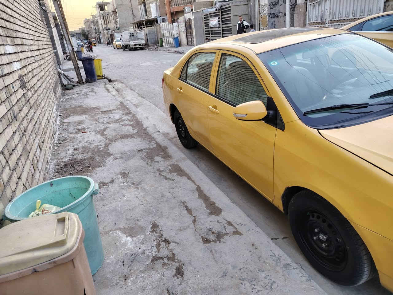 بيو أيدي مديل 2013 مديل وكير عادي مكفولات
صدر مامي خلفي جديد تبريد جديد تخم تأير ويل جديد 
باتري جديد سياره بسمي هيه غرامات مصفره سعر ٤٧
رقم ***********
