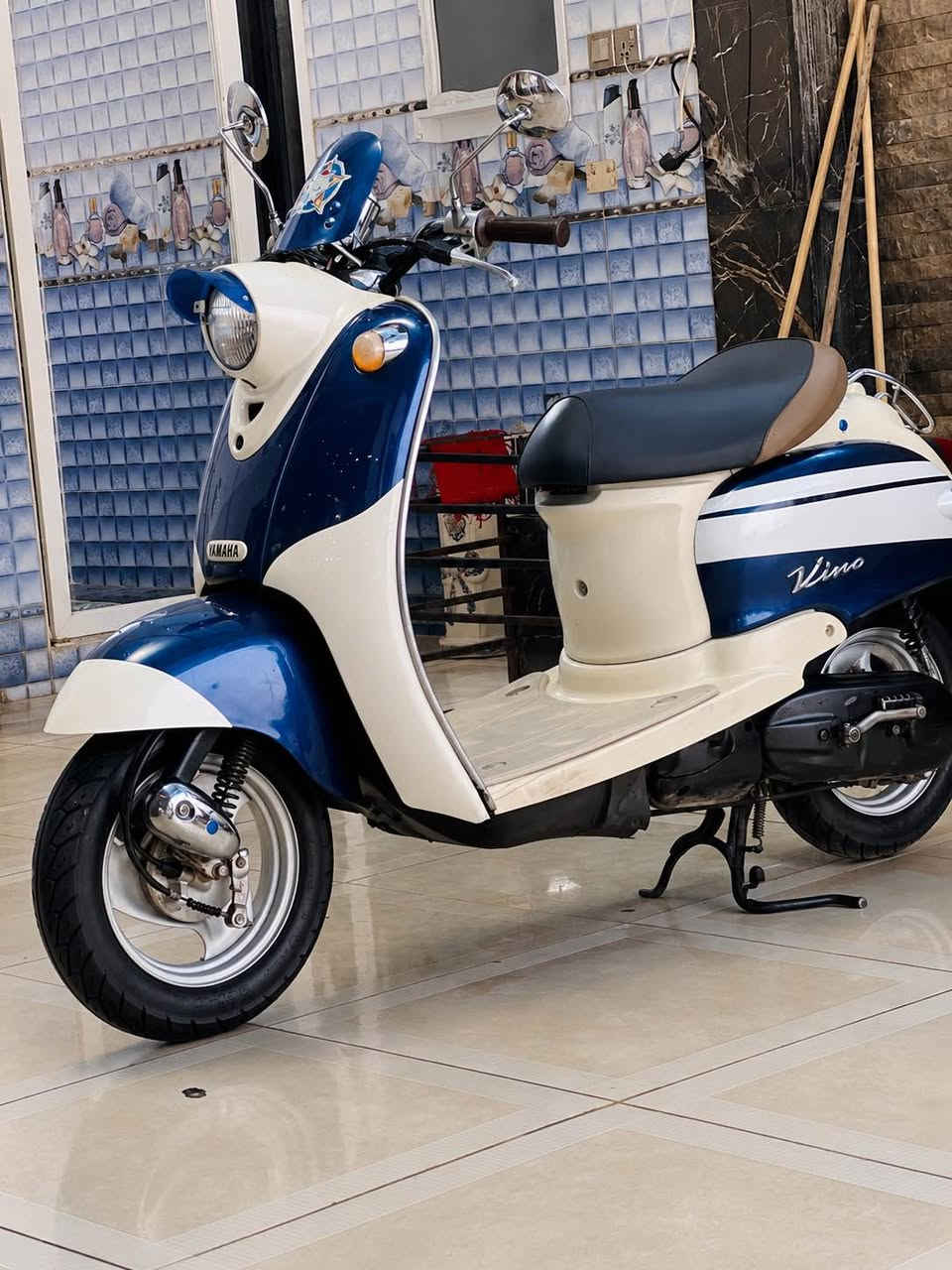 🏍️ ماتۆڕی عەبدولحەلیم بۆ فرۆشتن (زۆر خاوێن)
ئەم ماطۆرە زۆر کەم ڕێی کردووە و لەسەر بنەمای بلاد ماوەتەوە، تایبەتە بەو کەسانەی دوای شتی لۆک و بێ عەیب دەگەڕێن.
🛠️ تایبەتمەندییەکان و مەرجەکانی ماتۆرەکە:
 مەکینە: بەشەرت، تا ئێستا مەکینەی نەکراوەتەوە (بلادە).
 کابریتەر و شۆتە: بلادن.
سالۆنسای بیلادە بەشەرت و کفرەکان: هەمووی بەشەرت بلادن.
 ڕەمپەیە:.
 کارەباییات: هەموو بەشەرتە و ئیش دەکات.
 ئیشپێکردن:سلف و هێندەر بەشەرت، بێ هیچ کەموکوڕییەک.
 برێک و تایەکان: برێکەکانی زۆر توند و مەزبوتە، تایەکانی لۆکن.
 ڕۆیشتن: زۆر کەم ئیشی کردووە، بزوێنەرەکەی 100% بەشەرتە.

⚠️ تێبینییەکی زۆر بچووک (بۆ ڕاستگۆیی لەگەڵ کڕیار):
تەنها لە لای خوارەوەی لای ڕاست، پارچەیەکی زۆر بچووکی شکاوی هەیە کە چاککراوەتەوە (ساغکراوەتەوە). جگە لەم تێبینییە، هیچ عەیبێکی تری نییە.
گێچی بەنزین و گێچی خێرایی (سرعەت) ئیش دەکات
نرخ 700💰💰
📍 ناونیشان و پەیوەندی:
 ناونیشان: کەرکوک، شۆڕیجە، نزیک چێشت خانەی حمە ناسر.
 ژمارەی مۆبایل بۆ پەیوەندی: ⁠***********📞📞⁠
هەر کەسێک ویستی، لە خزمەتیداین و با پەیوەندی بکات!

💡💡💡💡💡💡💡💡💡💡💡💡

🏍️ دراجة عبد الحليم للبيع (نظيفة جداً وبحالة الوكالة)
لأصحاب الذوق الرفيع واليدورون على النظيف واللوك! دراجة عبد الحليم، ماشية قليل جداً وعلى بلادها، خالية من أي عيوب وجاهزة للاستخدام.
🛠️ المواصفات والشروط:
 المحرك (المكينة): بشرط الفحص، مكينة ما مفتوحة نهائياً (بلاد).
 الكاربريتر والشوتة: بلاد
 الصالنصة: كلها بلاد وبشرط الفحص.
 الرمبة: جاهزة وبحالة ممتازة.
 الكهربائيات: شغال ١٠٠٪ وبشرط الفحص (كلها تشتغل).
 التشغيل: سلف وهندر شغالين من أول دقة وبدون أي نقص.
 البريكات والتواير: البريكات ميزانية ومضبوطة، والتواير بحالة الوكالة (لوك).
 المشي: الدراجة ماشية قليل جداً، وعزم المحرك ١٠٠٪ وبشرط الفحص.
 العدادات:کیجات البنزين کیج السرعة شغالين بالتمام.
⚠️ ملاحظة بسيطة جداً (لأجل الأمانة والمصداقية مع المشتري):
يوجد كسر صغير جداً في الجزء السفلي من الجهة اليمنى وتم تصليحه (معدل وراجع صاغ). عدا هذه الملاحظة البسيطة، الدراجة خالية من أي عيب أو نقص ثانٍ.
 السعر: 700$ 💰💰
 📍 العنوان: كركوك، الشورجة، قرب مطعم حمه ناصر.
 📞 رقم الهاتف للتواصل: ***********
لأي استفسار أو للشراء، إحنا بخدمتكم وتكدرون تتصلون بأي وقت! كركوك, العراق
