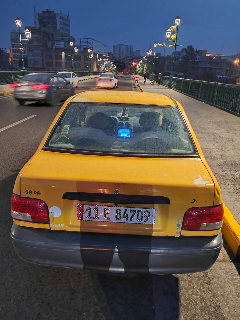 سيارة سايبة موديل 2013  رقم بغداد انكليزي مصفرة هيئة وغرامات مكينة بيهة خيط تبخير كير مكفول دواخلهة تخبل تخم تاير كهربائية كاملة كلها شغالة تبريد شغال لايت زنون شاشة اصلية كامرة خلفية  شواصيهة تخبل سيارة ماجناي مانقصهة شي سعر 25 قفل
***********
