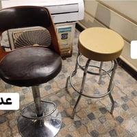 للبيع  ستاند اضاءة عدد ثنين (جديد) الكرسي الجوزي عدد واحد(مستخدم) الكر...