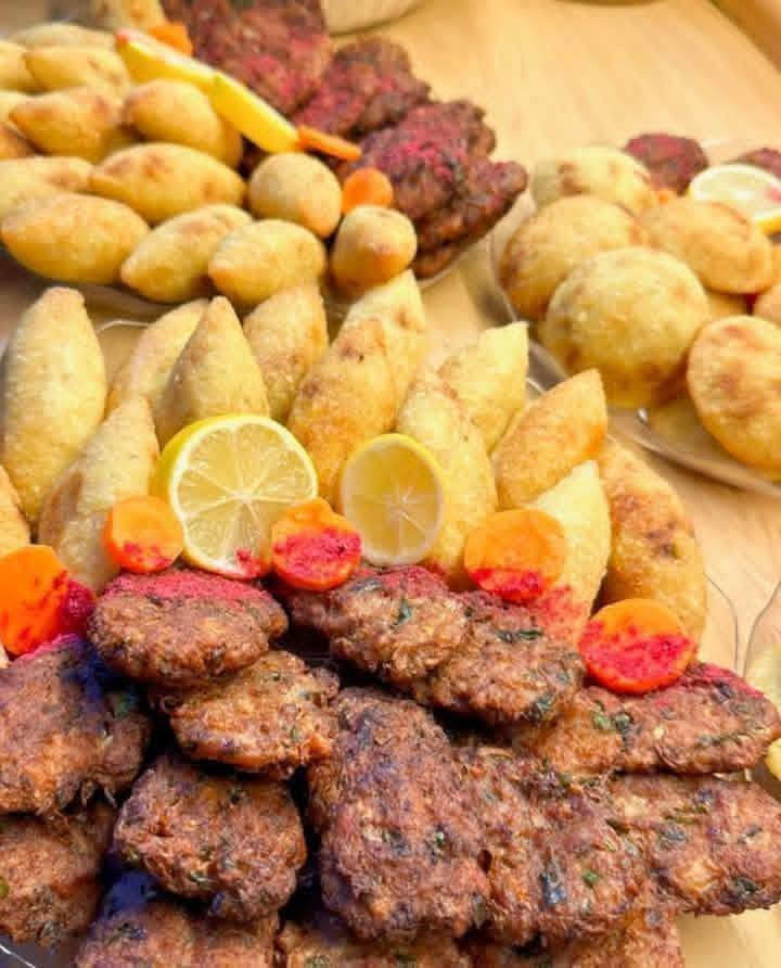 يتوفر الصحاب المواكب ٤٠ كبايه ب ١٠ ***********
