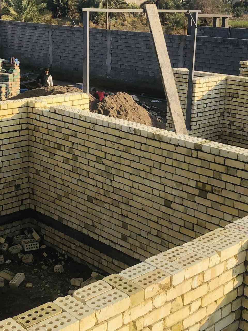 عندك بيت تريد تبني وحاير ادور خلفات درجه اولى 😕
اوكف 🤚اليوم انت لكيت افضل خلفات بناء من الفلوجه عملنا في  بغداد شغل درجه اولى استلام مهندس وزن مضبوط البناء ينبني على المساطر تنضيف الموقع ان كان طابق ثاني او اول #كروب_خلفات_بناء_الانبار  يتميزون دقه في العمل مصداقيه في الموعد سرعه في الانجاز احترافيه في العمل خلفات اكثر من خلفه #مصداقيتنا_سر_نجاحنا
هذ الصور هيه ل اعمالنا نحن لا غيرنا
***********
