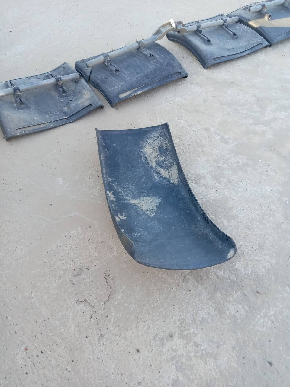 للبيع جاملغات العدد 5 مع بواري جاملغات العنوان بغدادأبو غريب خان ضاري للستفسار ***********
