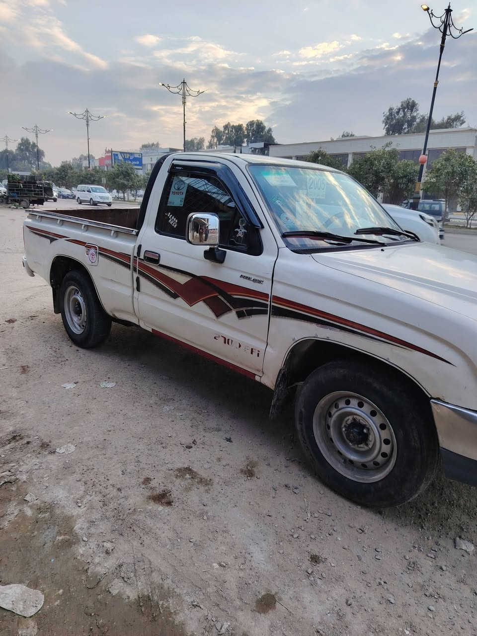 السلام وعليكم بيكم للبيع موديل 2005 رقم ديالئ مشروع وطني كير محرك شاصي مكفولات القماره بيها شويه صبغ والبنيد مبدل بلادي والجامرلوق مصبوغ كهربايات كلها شغاله السعر 80 وبيها مجال حك الجيه المكان ديالئ العضيم ما متواجد عل فيس والشراي يدلل ***********
