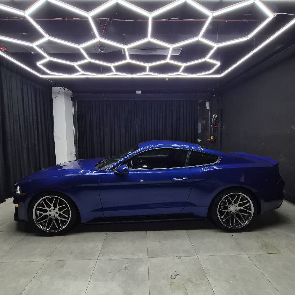 سلام عليكم 
٢٠١٨ موستانك اكوبوست ٤ سلندر مزود من امريكا
شوتة kn
صالنصات مشيموتو كامل 
داون بايب
راديترات cobb
كولر مشيموتو
دبلات رايسنك koni
اكسل رايسنك ٣.٧٣ قفل
بعد تزويدات هواي
ماشية ٨٢ الاف
السعر ١٤٥ و مجال بسيط
حادث جدا بسيط جاملغين طرف سايق و بوند كلير بدون حادث لا دواخل و لا ارباك كلها بشرط
مكانها سليمانية 
رقم موبايل *********** السليمانية, العراق
