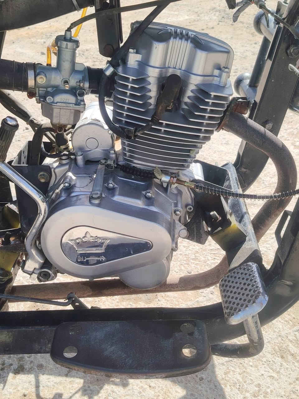 سلام عليكم شباب ستوته موديل عشرين 
وكيله جبرين محرك خمسه وعشرين ابلا دي امكلاف بلنشر  الخاص مزدود ***********
