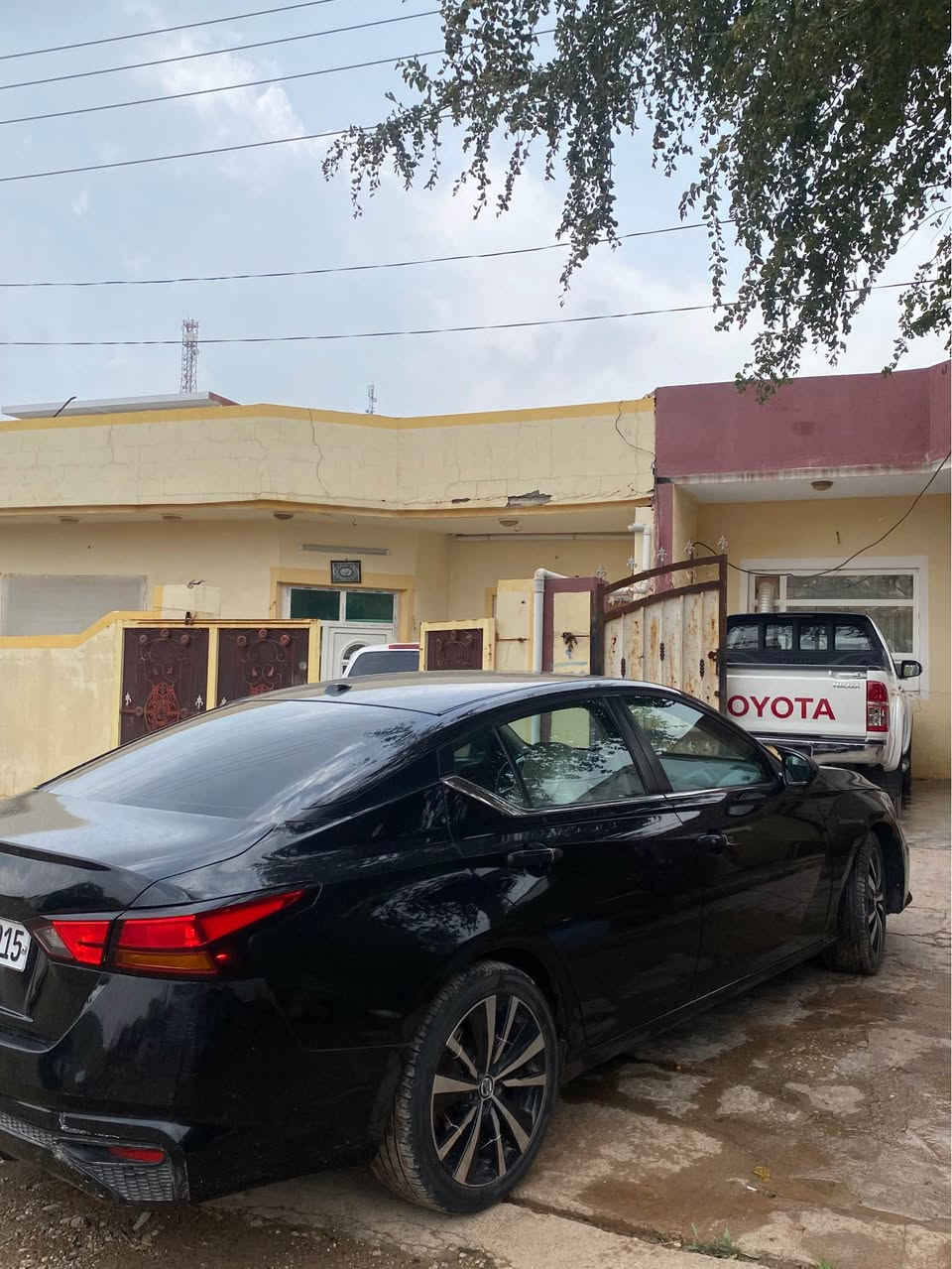 نيسان التيما موديل ٢٠٢٠ مواسةفاتي s بةسمه شةغال كوشن كارةبا شاشة گةورة كاميرا سةيارةكة بة كلين داخل بووه دةعمي نييه دوو بارجةي بوياغه لةسةر شوخت بي ناو گرتن بي ئيرباك بةشةرتي ئةوةي هةموو ئيرباكةكاني شةريكة بيت ناوگرتني هيج نةبي جركةي تيا نيية هةموو گياني بةشةرت  سةنةوي و رةقةمي نويية سةيارةكة مالي دؤسته لةسليمانيم سعري ١٣٤ و مجالي كةم
***********
*********** السليمانية, العراق
