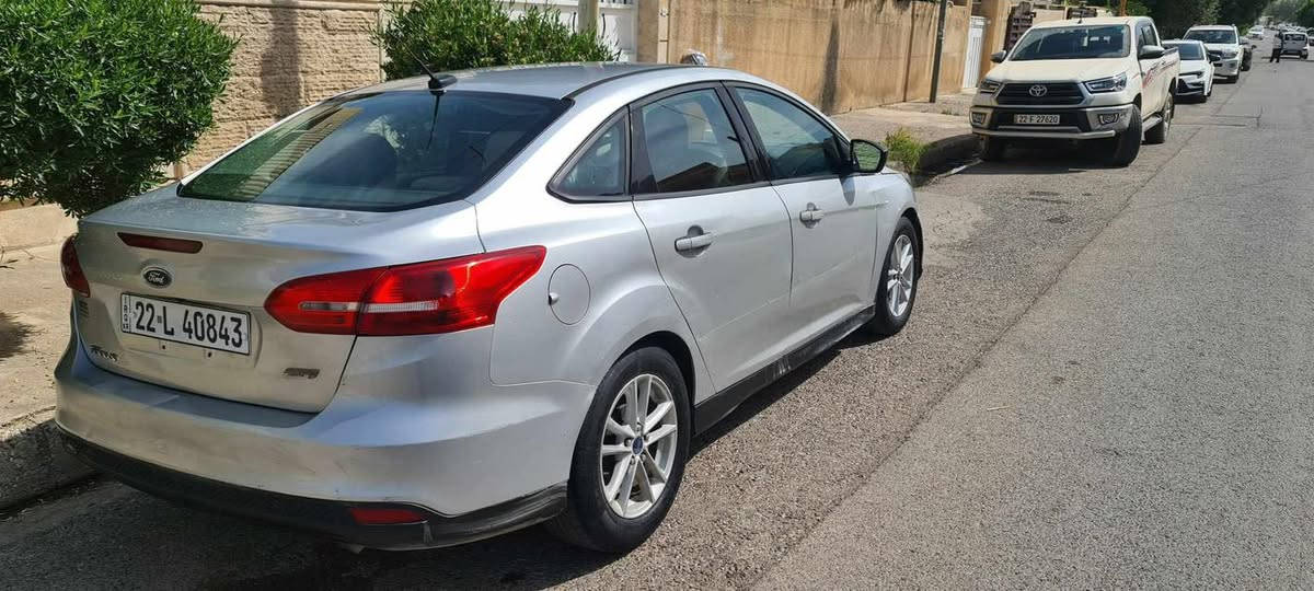 فۆرد فۆوکەس 2016
سەناوت تاکو 2028 تازە 
بەناو خۆمانە  بە شەرت تەحویل
٦ پارچەی هەیە 
 ٧٠ گەڵا و مەجال شوین هەولیر 
ژمارەی خاوەنی 

***********
