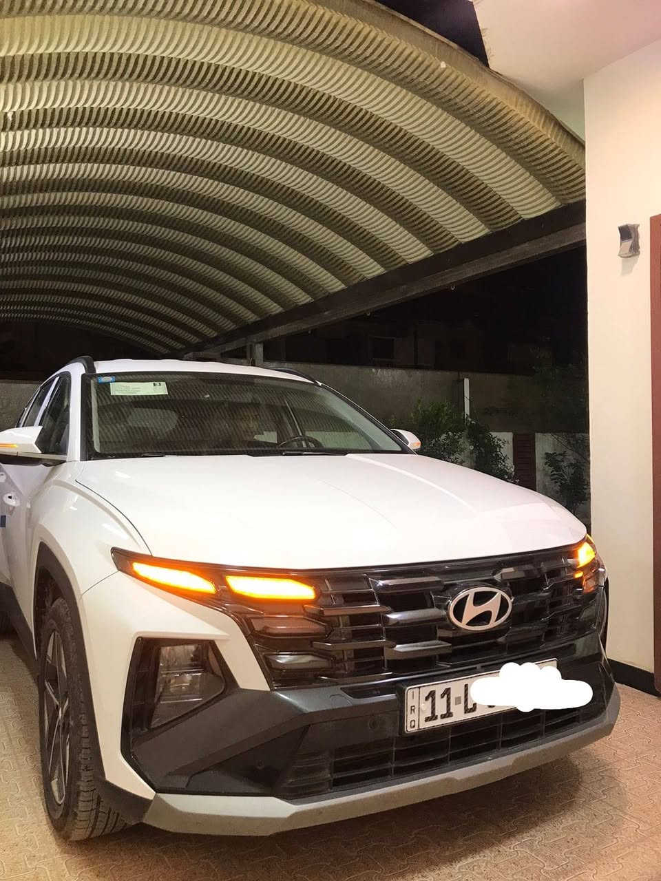 السلام عليكم 
توسان 2025 فول مواصفات 
قمارة حديد 
رقم بغداد
مكفول كفالة عامه من زلغ
ويل 19 نجمه 
سيارة جديدة بوضع الشركه
وياهه بصمتين وكتلوكاته
مكاني بغداد الكرخ
سعر سيارة 222 قفل
بياع شراي مابيع
بس للجناي
رقم.  *********** واتساب تعاليق ماسنجر مااجاوب
