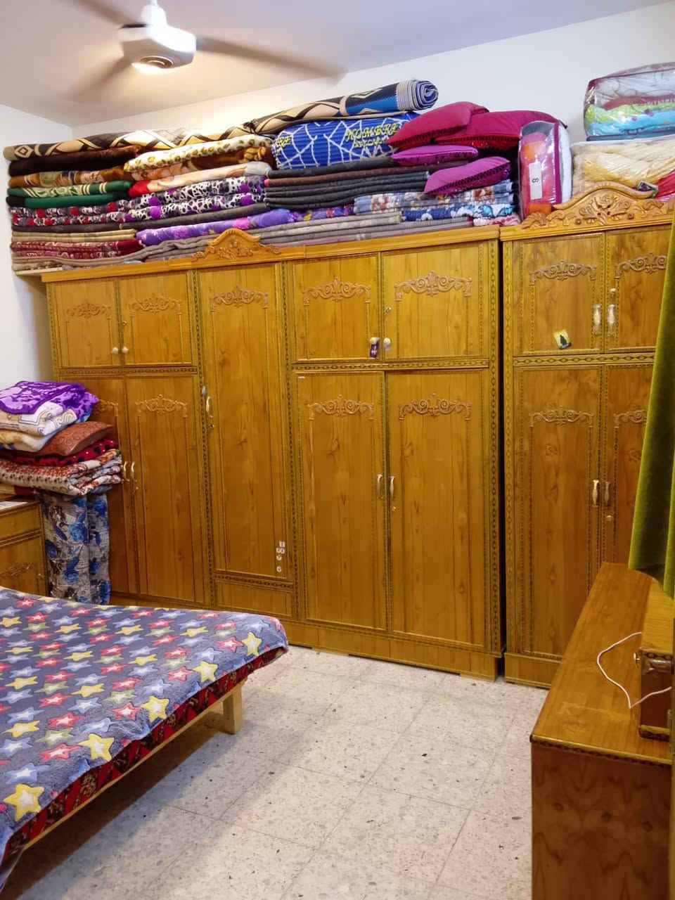 سلام عليكم 
بيت البيع منطقه لاستكشافات 150 
طابق واحد 5 فرع عن الشارع السجه
فرع المقرنص مقابل اسواق سيد *********** الستفسار @
