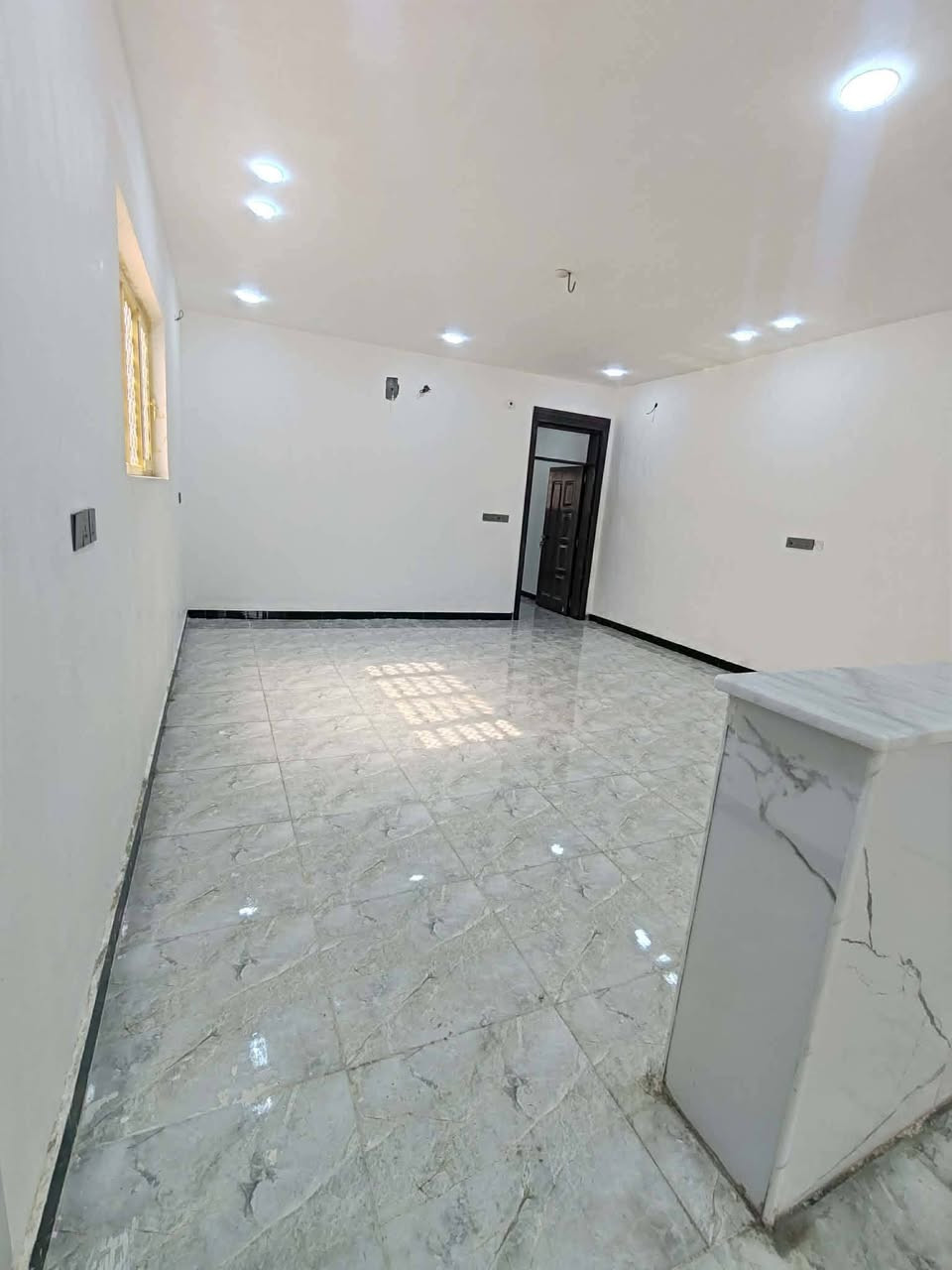 شقه للايجار مقابل جامع حجي هندي
⚡ 115م  
⚡ غرفه 
⚡وصاله
 ومطبخ وصحيات وصطح علمن الشقه جديده 💯
للاستعلام
***********/ ابو مهيمن
