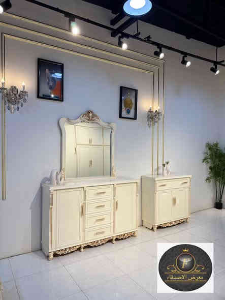 موديل بابليون
نجارة عراقية 100‎%‎
ضمن وجبة الدرجة الاولى 
السعر حالي 3ملايين و400

تتكون من 10 قطع

وجه الكنتور خشب MDF6ملم

داخل الكنتور صاج طبيعي 4ملم

الظهر جرجوبة شد براغي 

القاعدة الارضية للكنتور بلوك بورد

ارتفاع الكنتور270سم

عرض الكنتور325سم

عرض الكنتور مع زاوية الملابس 435

طابورية جلوس اضافية 

نقل وشد ماجاني آلجميع محافظات العراق 

العنوان بغداد الجديده خلف جامع سامرائي 

***********
***********
