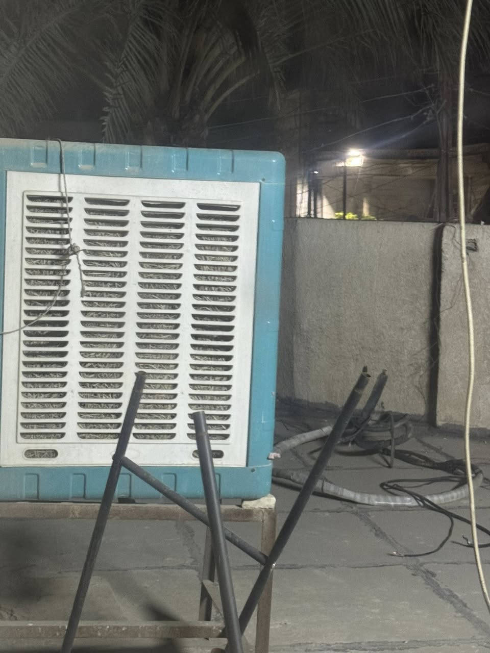 مبردات عدد ثلاثه برفاب ممستخدمه
والاثنين الباقيات موسم واحد البرفاب ١٢٠ و الاثنين الباقيات سعره الواحده ١١٠ 
مراوح عدد اثنين سعر المروحه ٢٠ الف 
مقدمات جكليت عدد اثنين سعرهم ١٥ الف 
براكيتات اطفال عدد اثنين ٢٥ الف 
هيترات حمام عدد اثنين ب٢٠ الف 
ثريات عدد اثنين ٧٥ الف


**إذا كنت صاحب هذا الإعلان وتريد حذفه لأي سبب، رجاءا أرسل رسالة إلى الدعم الفني**