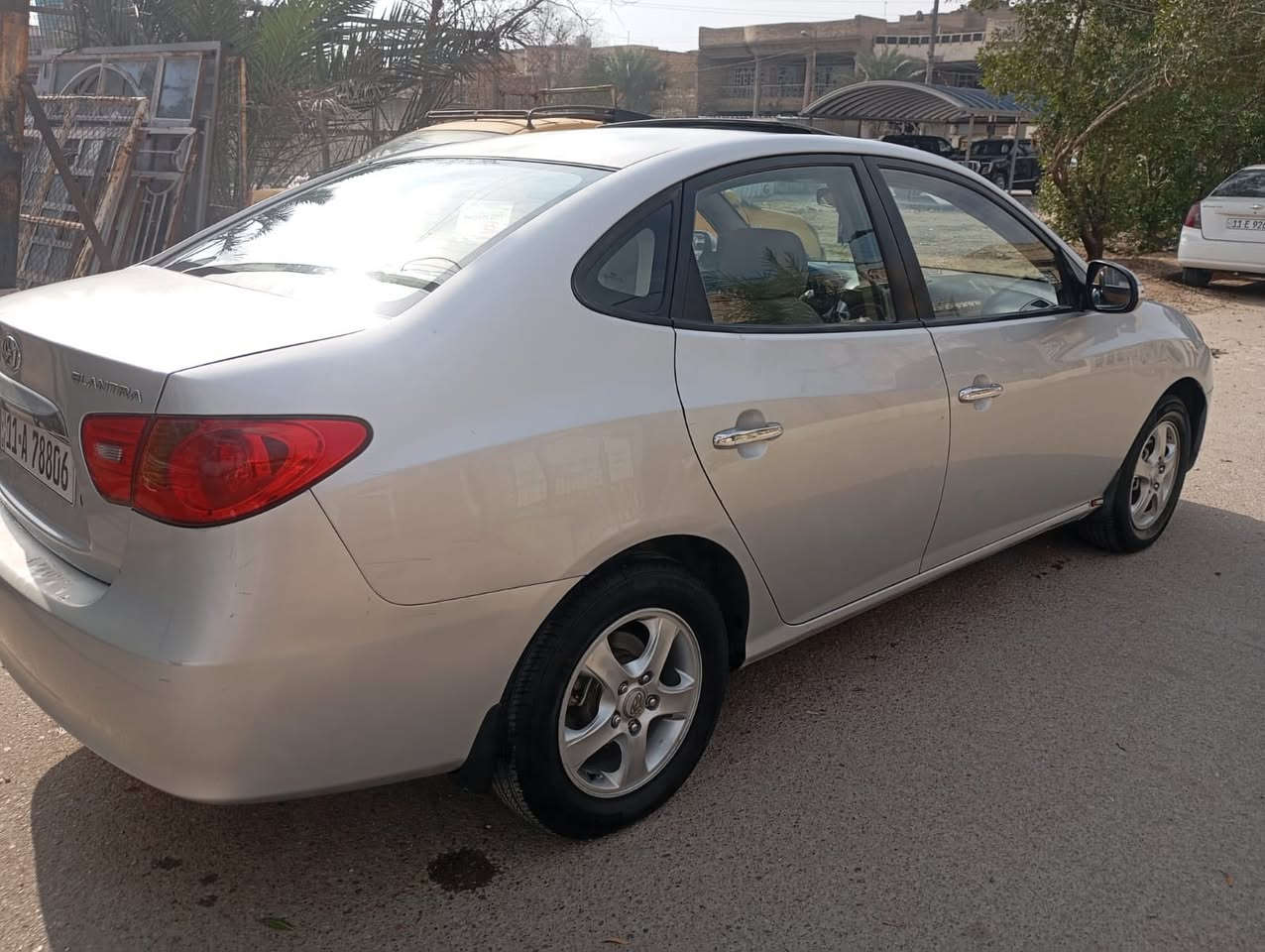 السلام عليكم النترا ٢٠١١ شركة عامة مكينة ١٦٠٠ دكشن عالي فتحة سقف شاشة كبيرة رقم بغداد انكليزي كير مكينة جديد حادثها مثل ما موضح بالسونار***********
