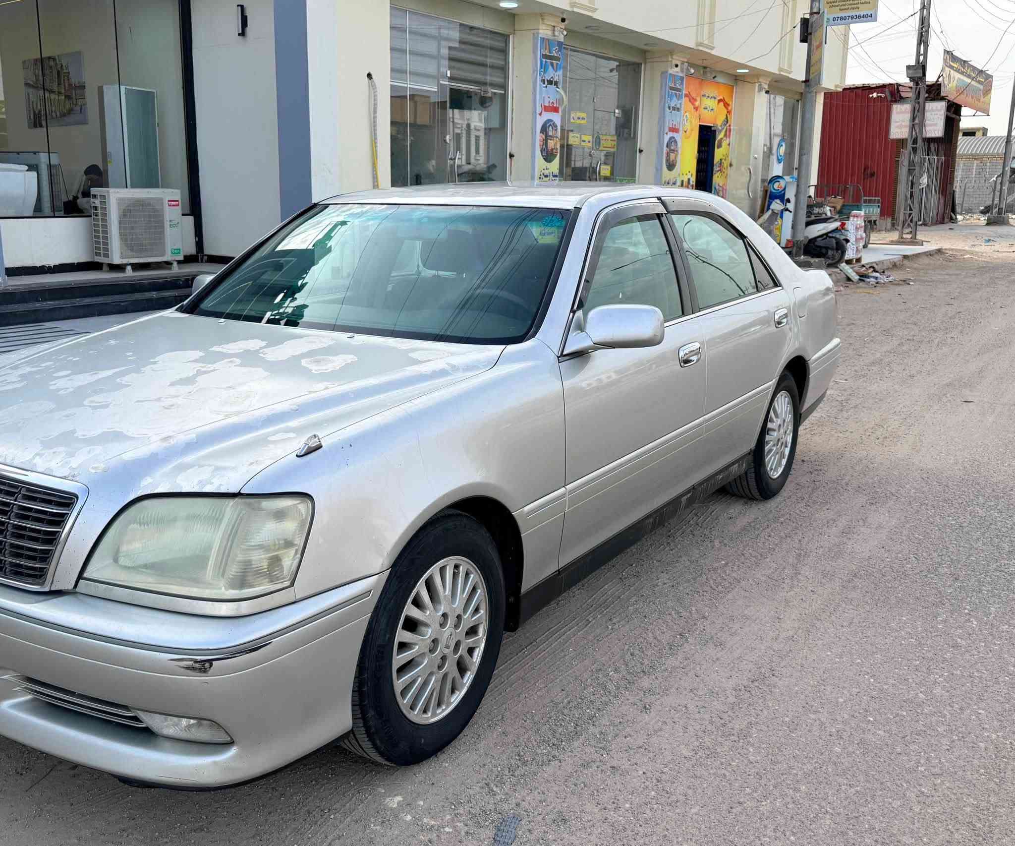 ملكه ادوات ادوات غرفه نضيفه جديده ماشيه 95 محركvvt300 مكصوصه من نص سعر25 بنيد وجنطه جاردات فقط استفسار *********** مكان السياره ذي قار
