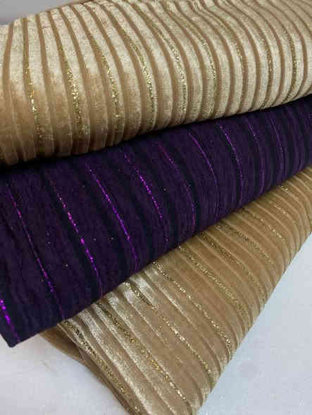 شونكم حباييبي لبداية موسم الشتاء جبنالكم احلى واروع الأقمشة الشتائية نزاكه وجمال كلشي موجود ومتوفر جمله ومفرد يوجد لدينا خدمة توصيل لكل محافظات العراق خلال ٢٤ساعه للاستفسار ***********
