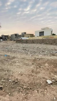 طويريج • ٤٠٠م • تجاري سكني