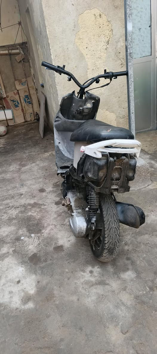 سلام عليكم دراجه ياماها 9 دراجه جاي امشي بيهه و طفت ابيع كوم حديد سعر 100 بكاني بكرمت علي هاذ الرقم *********** البصرة, العراق
