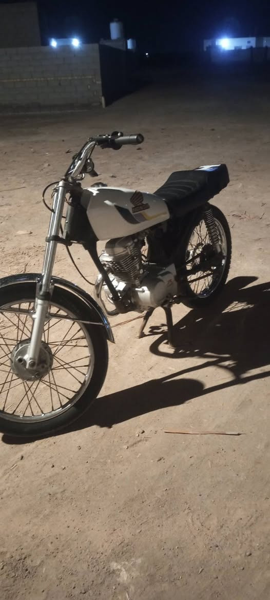 سلام عليكم دراجه البيع شراي هذه رقمي ***********
