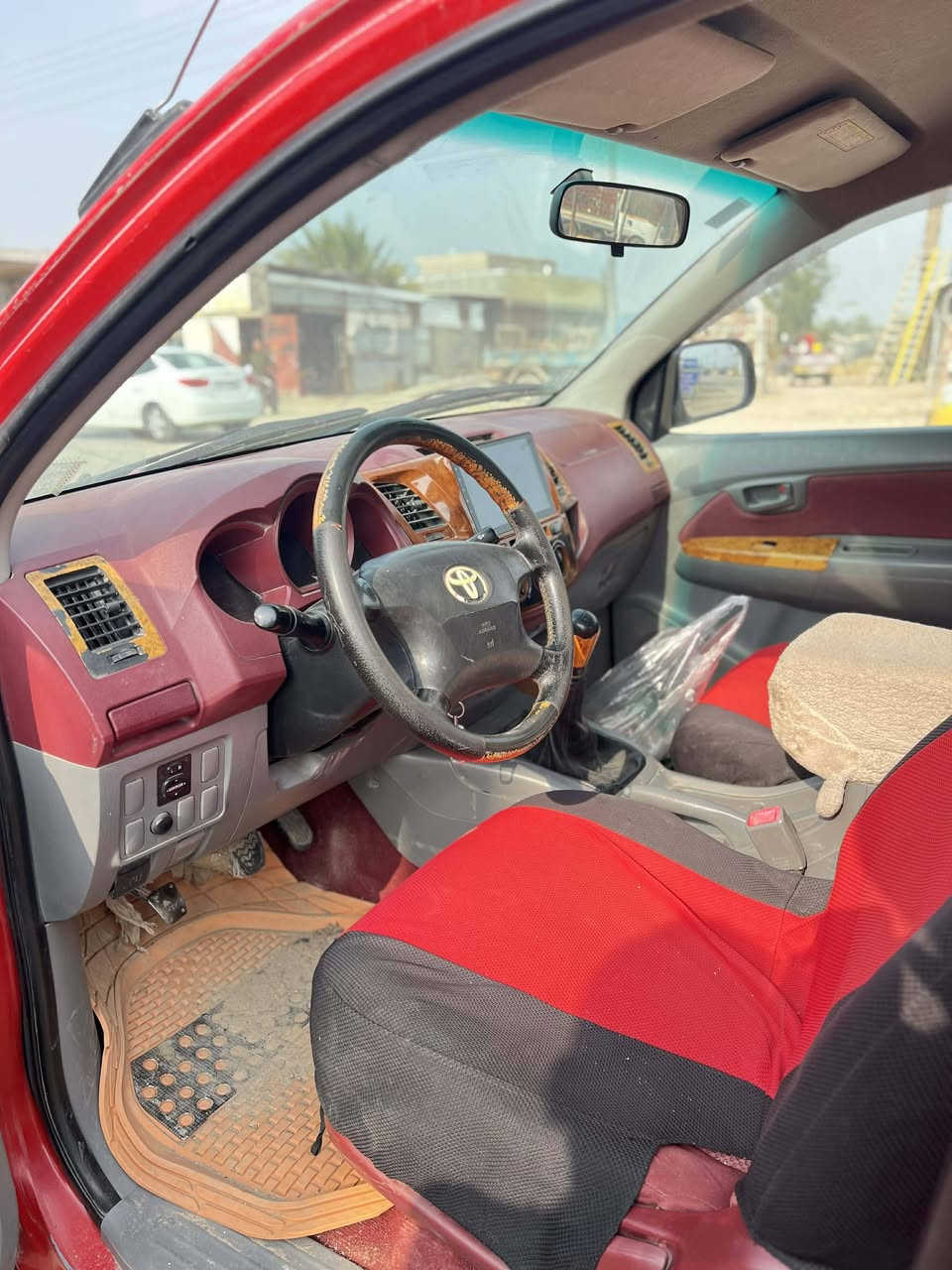 فلاونزه للبيع موديل ٢٠١٠ رقم واسط انكليزي للتفاصيل الاتصال على الرقم غير متواجد على الفيس 
***********
مكلف بالنشر اخوان هذا رقم صاحب السيارة
