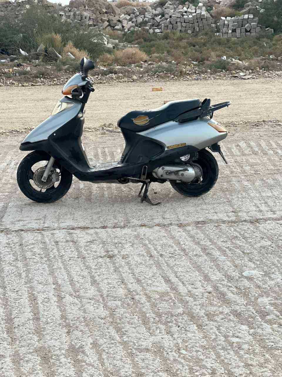 سلام عليكم سبيسي ياباني للبيع
سبيسي ياباني للبيع دراجه مال جناي دراجه بها شلعه معدله دراجه تاخذها مال معاتب صوتها ناعم تايرات جدد مفتوحه مره وحده بس جدد سعر 425 وبيها مجال بسيط مكاني كوت زين القوس «اتصل وتدلل» رقم تلفون ***********
