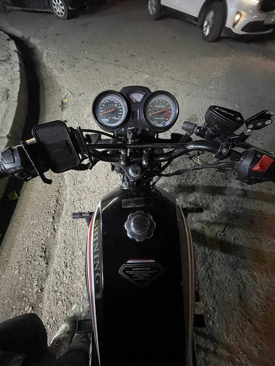 شباب دراجه للبيع
شايننك موديل 23 
ماطور نضيف بي اشويه نقوصات بسيطه 
السعر 1650 وبي مجال للطيبين
*********** خط
*********** واتساب 
مكاني المهندسين
