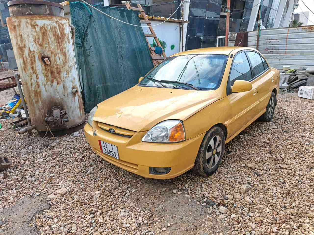 السلام عليكم
كيا ريو مديل 2005 تكسي رقم بغداد نكليزي مصفره هيئه وغرامات عندي وكاله بيها راعيها موجود 
كير ب حاله جيده مكينه دخن يرادلها تجفيت او تبديل سعر المكينه 400 الف توكع من سعرها السياره عوزها ترتيب بسيط تجي تفحص وتقتنع اتكفل ب الوصوليات فقط مكان السياره كربلاء المقدسه الحر السعر 38/// ***********
