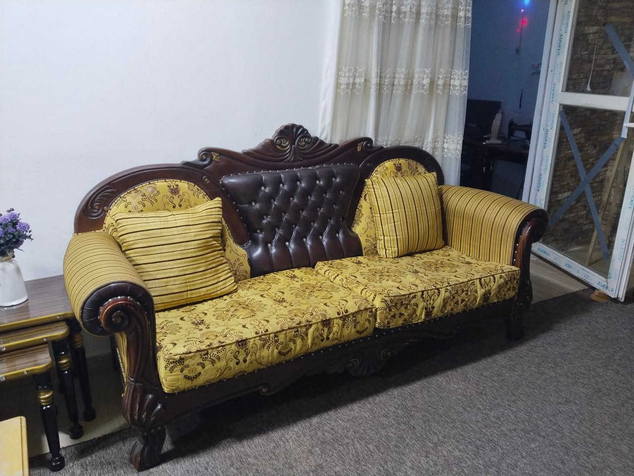 تخم للبيع السعر ٢٥٠ الف. عشر مقاعد  مابي اي عيب اوكسر


**إذا كنت صاحب هذا الإعلان وتريد حذفه لأي سبب، رجاءا أرسل رسالة إلى الدعم الفني**